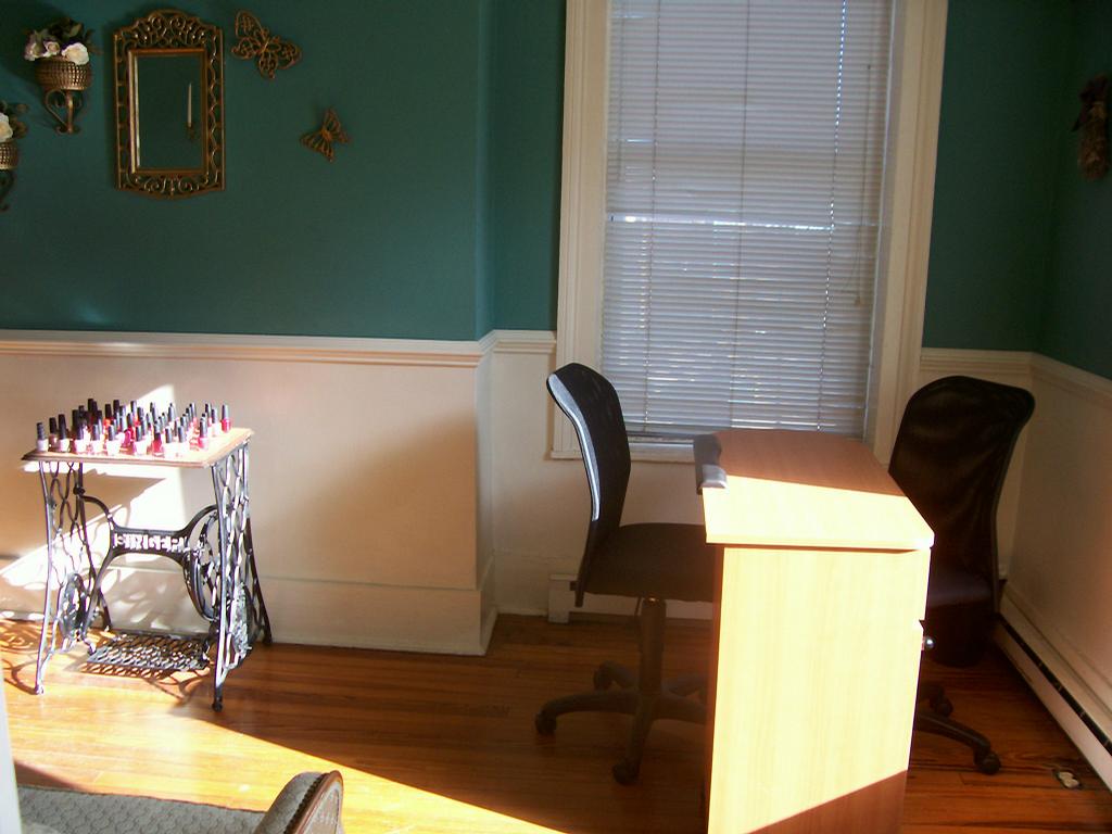 The Looking Glass Salon Luray VA 22835 5408430550